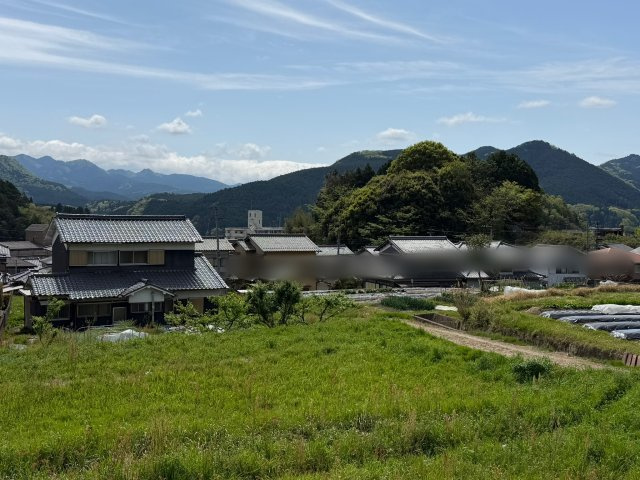 宇陀市榛原萩原　中古戸建の外観|＼自然に囲まれた穏やかな住環境で時間に追われない丁寧な暮らし／★近鉄大阪線『榛原』駅まで徒歩約17分♪