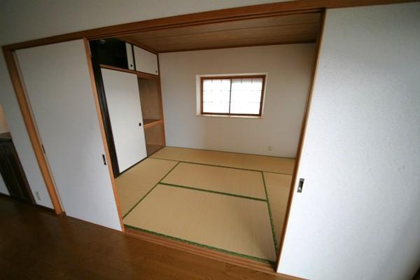 【和室】 | サンジュール・イースト箱崎 | 別号室の写真になります。現況優先。