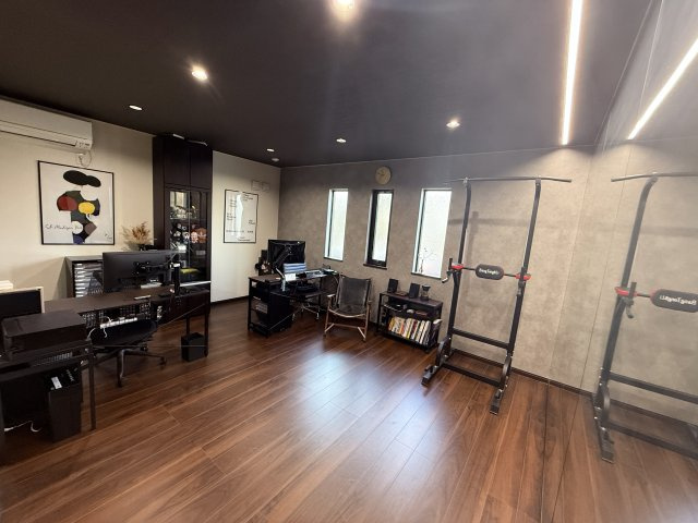 【中古戸建】日進市岩崎町根裏の居間・リビング