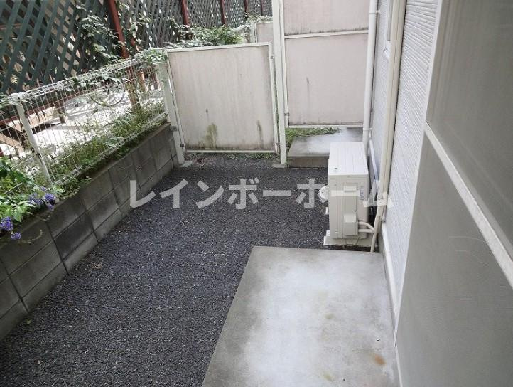 フラット葛西のバルコニー