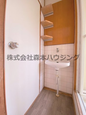【洗面所】 | 　仲マンション | スペースが確保できる洗面所です