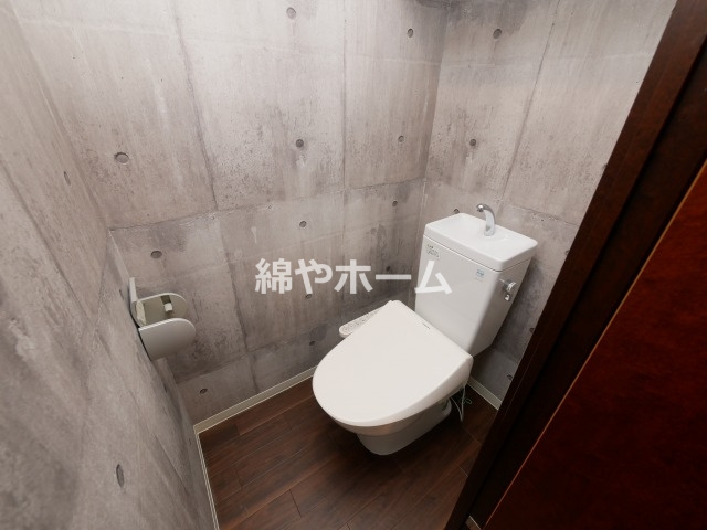 SWISS難波西のトイレ|コンパクトで使いやすいトイレです