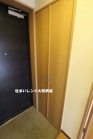 ジョワ・ド・ヴィーヴルの玄関