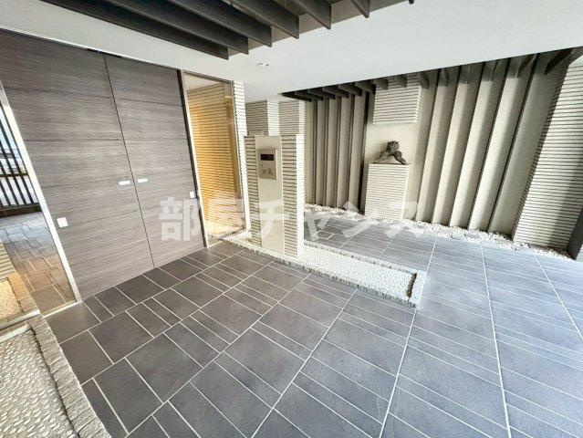 La casa alba dueのエントランス