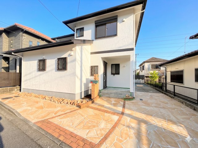 戸塚区名瀬町　中古戸建て第3の外観|◆リフォーム済みでのお引渡しなので、即ご入居可能です。家具の配置や色など決めやすくスムーズにお引越しできます。