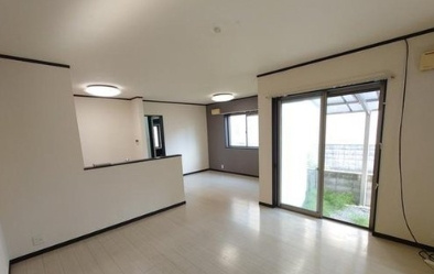 岩出市相谷の居間・リビング