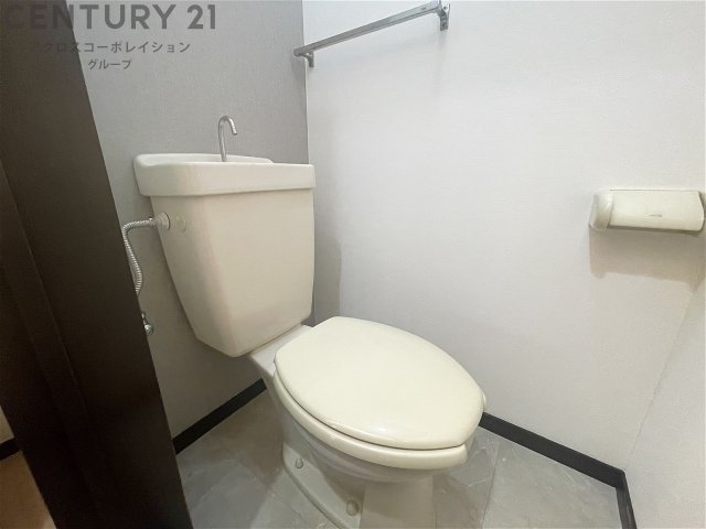 清潔感のあるトイレです