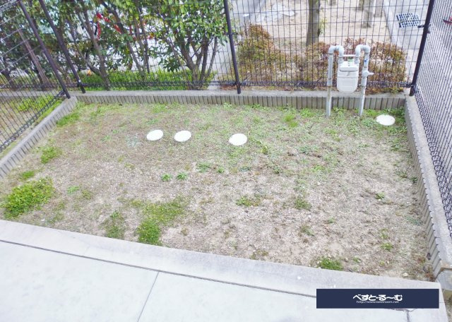 エステリーオD棟の庭|専用庭