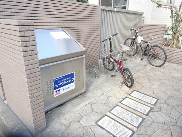 Ｇｌａｎｚ　Ｆｕｋａｓａｗａのその他共用部分|敷地内駐輪スペース　ゴミ集積ボックス