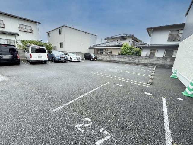 サンライズの駐車場