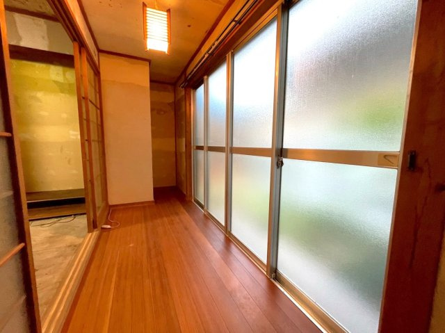 ◆阪急西向日駅徒歩７分◆ペット可◆スーパー徒歩１分◆無料専用駐車場付き◆ヴィーヴル向日のその他|１０７号室　縁側
