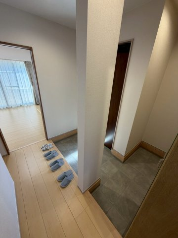 丸亀市中府町４丁目　新築オール電化住宅の玄関