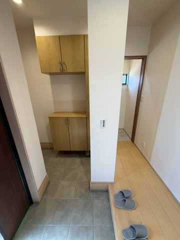 丸亀市中府町４丁目　新築オール電化住宅の玄関