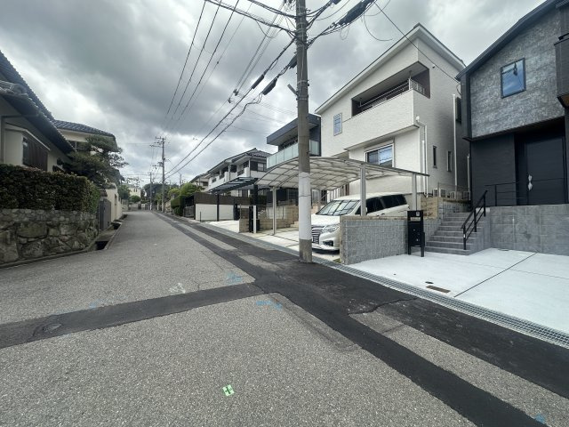 神戸市垂水区狩口台２丁目新築戸建１号地の前面道路含む現地写真