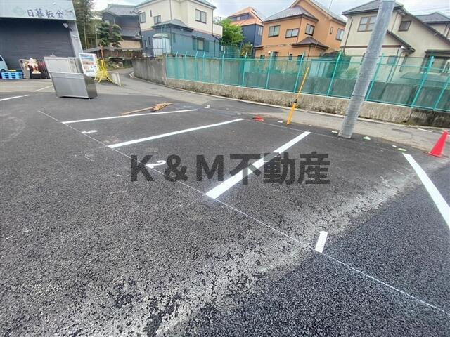 Ｓｕｎ　Ｌｉｖｅｓ～さんりぶす～の駐車場|駐車場に車を止められます