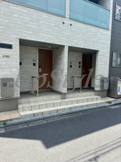 【エントランス】 | メゾン　リーブル