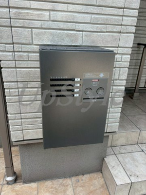 【エントランス】 | メゾン　リーブル