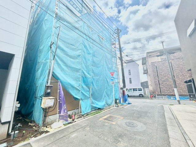 板橋区大谷口1丁目　新築戸建　残1棟の外観|2026.05.23撮影

現地ご見学希望・資料請求などお気軽にお問い合わせ下さい！
03-5990-5201