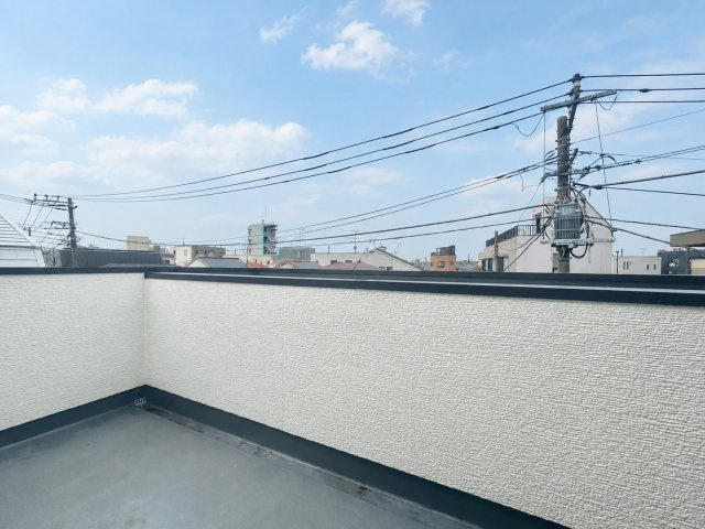 板橋区大谷口1丁目　新築戸建　残1棟のバルコニー|2026.09.04撮影

現地ご見学希望・資料請求などお気軽にお問い合わせ下さい！
03-5990-5201