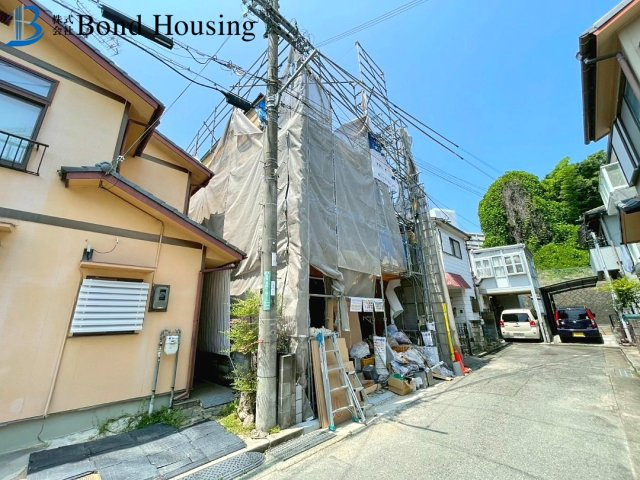 BELS取得物件　王塚台10期　新築限定1棟の前面道路含む現地写真