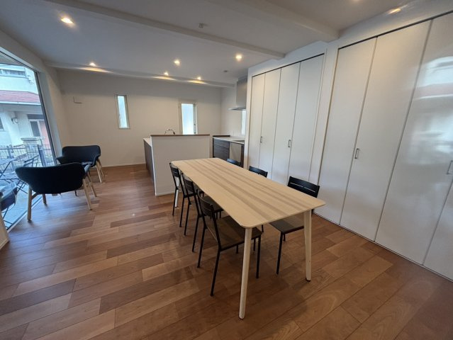 住吉山手９丁目一戸建の居間・リビング