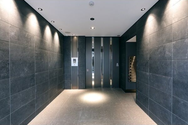 S-RESIDENCE尾頭橋beauteのエントランス|清潔なエントランスです