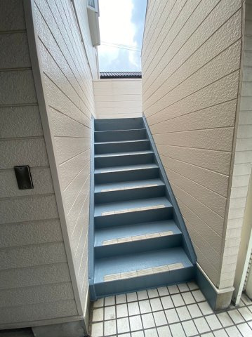 フローラ南曰佐のその他|階段