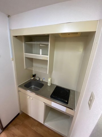 フローラ南曰佐のキッチン