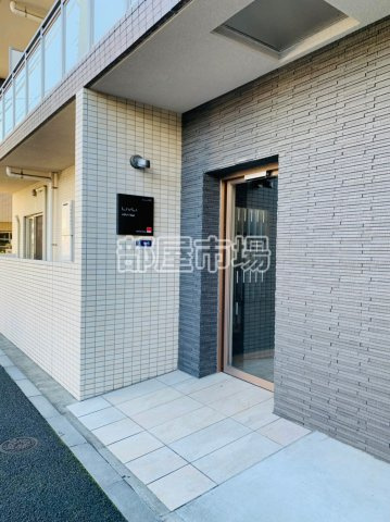 リブリ・T・EASTのエントランス|

