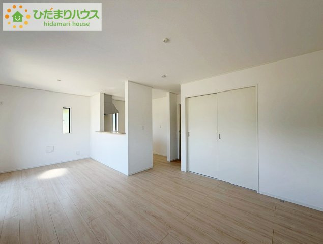 いわき市常磐下湯長谷町第２　新築戸建　4号棟の居間・リビング|お子様が元気に遊べる広々としたリビングです。