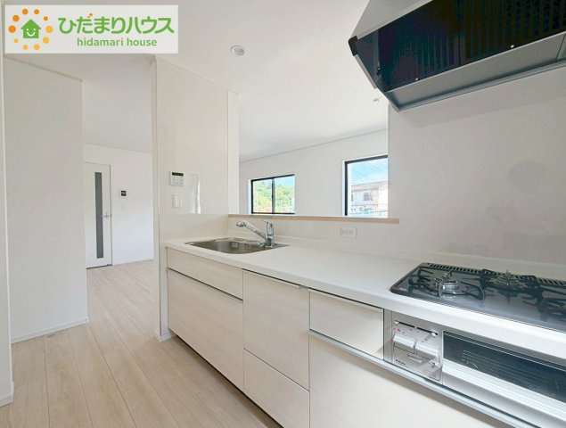 いわき市常磐下湯長谷町第２　新築戸建　4号棟のキッチン|家族と会話しながら料理できるオープンカウンター♪