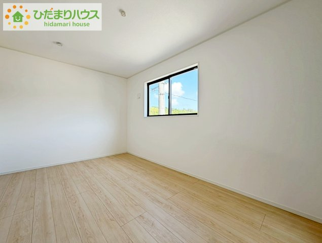 いわき市常磐下湯長谷町第２　新築戸建　3号棟の寝室|広めの主寝室は、ベッドの他にもパソコンデスクやドレッサーなども置けちゃいます(*^-^*)