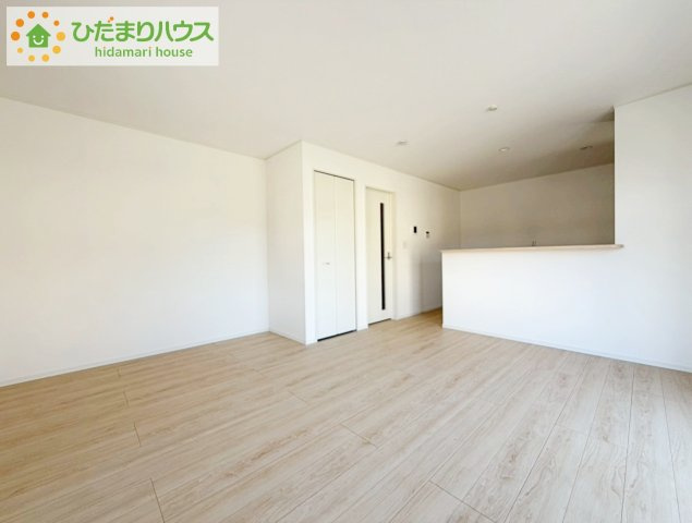 いわき市常磐下湯長谷町第２　新築戸建　3号棟の居間・リビング|お子様が元気に遊べる広々としたリビングです。