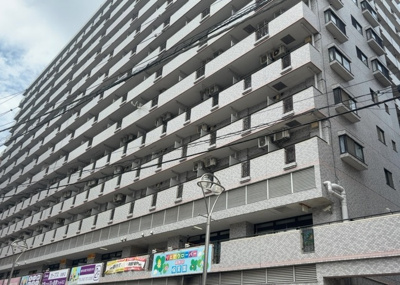 【構造・工法・仕様】 | ライオンズプラザ淵野辺 | ＳＲＣ造は強度や耐震性の面でもRC造と比べて優れています。そのため、10階建以上の高層または超高層マンションなどの建築にも多く採用されています。柱や梁などのサイズが小さくても高い耐震性を確保できます。
