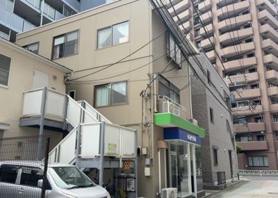 【展望】 | ライオンズプラザ淵野辺 | 眺望の良さを楽しめるダイニングキッチンで家族団らんの時間を過ごしてはいかがでしょうか。バルコニーから見える景色を家族で眺める時間は、時間が経つのを忘れてしまいそうですね。是非、現地を見に行きましょう！