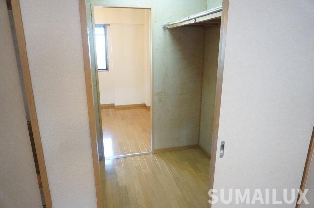 熊本市中央区新屋敷２丁目の賃貸マンションの収納