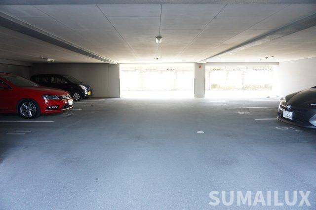 熊本市中央区新屋敷２丁目の賃貸マンションの駐車場