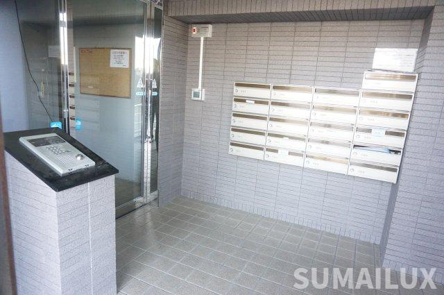 熊本市中央区新屋敷２丁目の賃貸マンションのエントランス