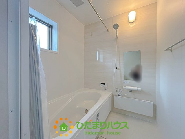 南羽生駅Ⅱ　新築一戸建て　01　リーブルファインの浴室