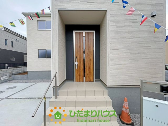 南羽生駅Ⅱ　新築一戸建て　01　リーブルファインの玄関