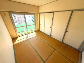 【寝室】
