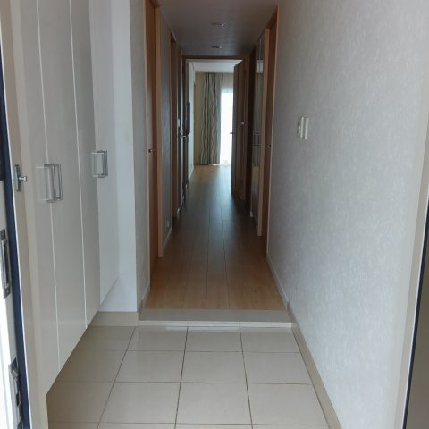 パークグラン西明石の玄関