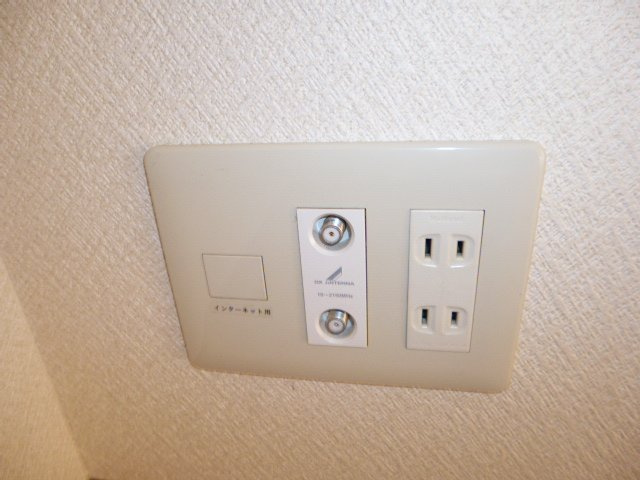 サンテメゾンのその他|電話モジュラー