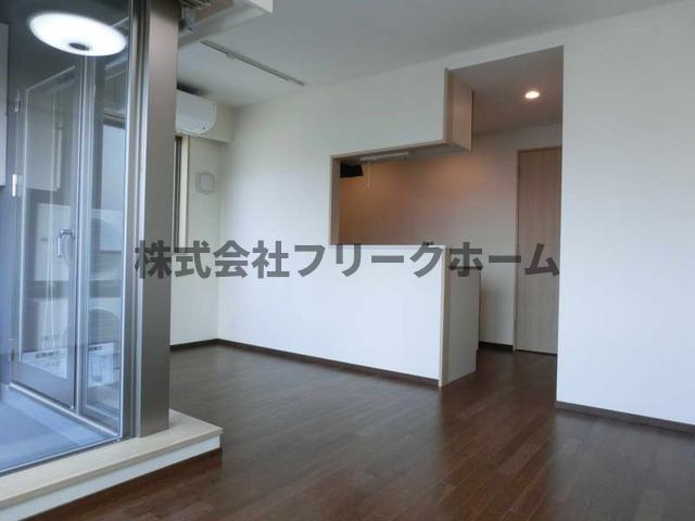 武蔵野市吉祥寺東町２丁目の賃貸マンションの居間・リビング