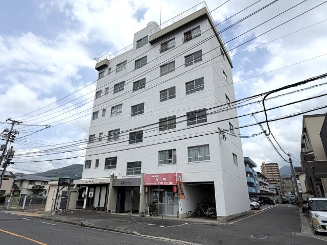 海田シャトーの外観