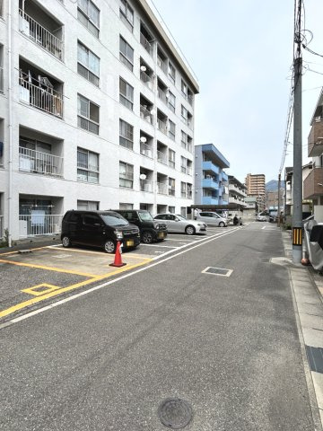 海田シャトーの駐車場|駐車場についてはお問い合わせください。