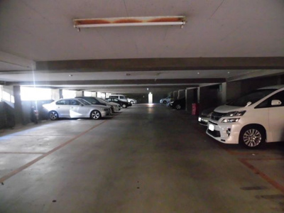 【駐車場】 | ギャレ金剛 | 地下駐車場