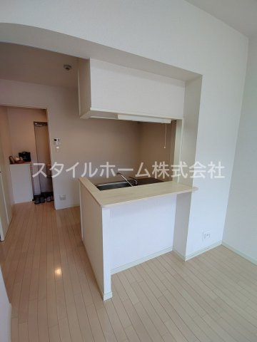 カーサハナブサの内装|別部屋写真です。