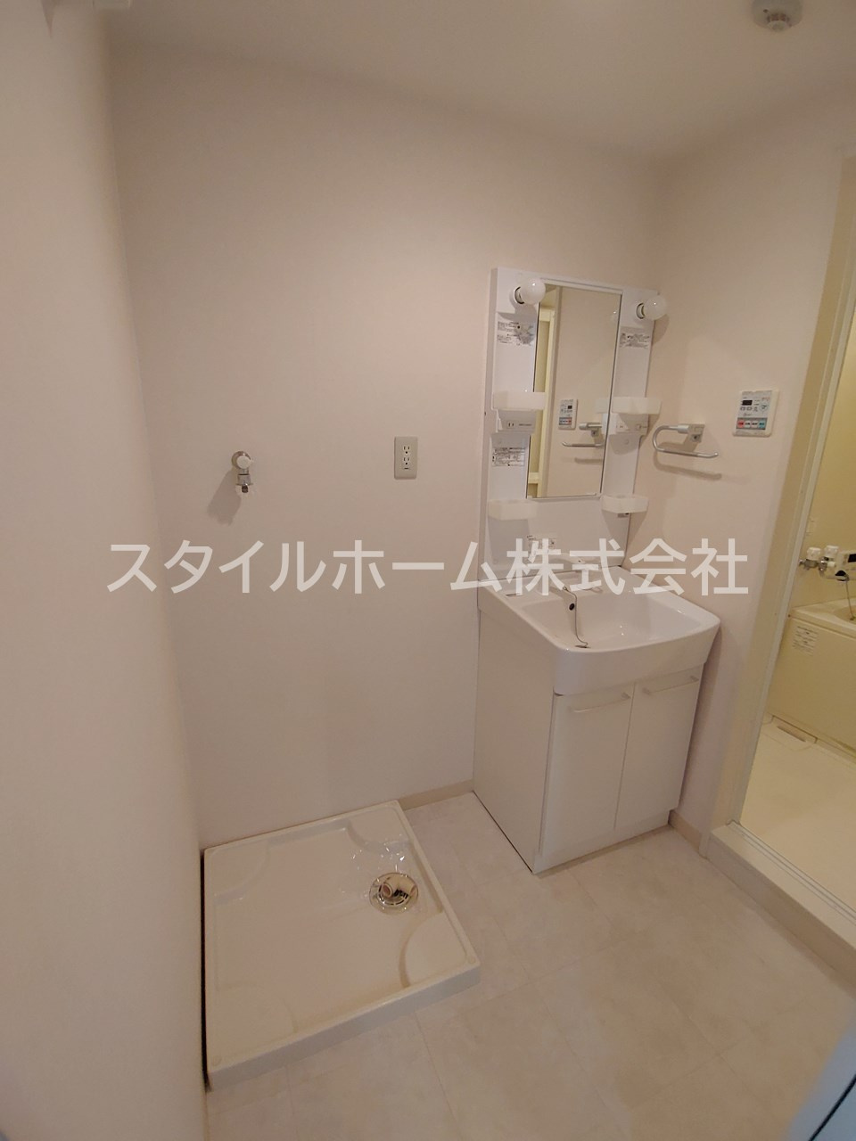 カーサハナブサの洗面所|別部屋写真です。