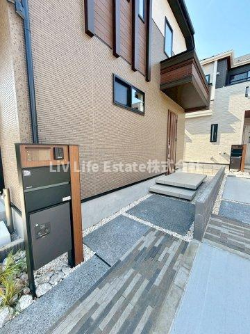 BLOOMING MAISON小平市大沼町6号棟 .のエントランス